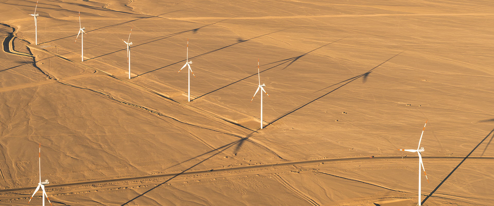 Windkrafträder in der Wüste